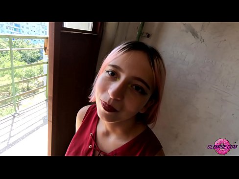 ❤️ Student Sensual chupa a un estraño no interior - Cum on his face ️❌ Super sexo en nós ﹏